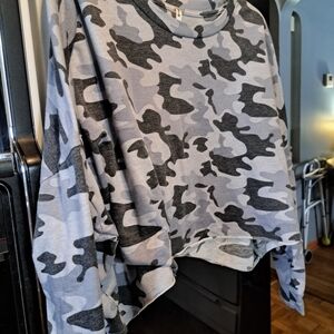 Tresics Kids Camo Sweatshirt - Gray and Black